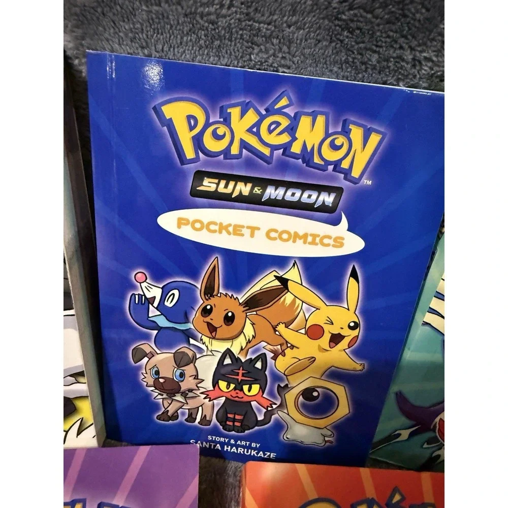 Lot Of 5 Pokémon‎ Pocket Comics books